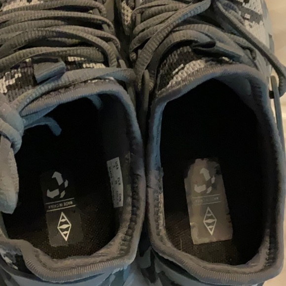 Camouflage Athletic Sneakers - Picture 3 of 7